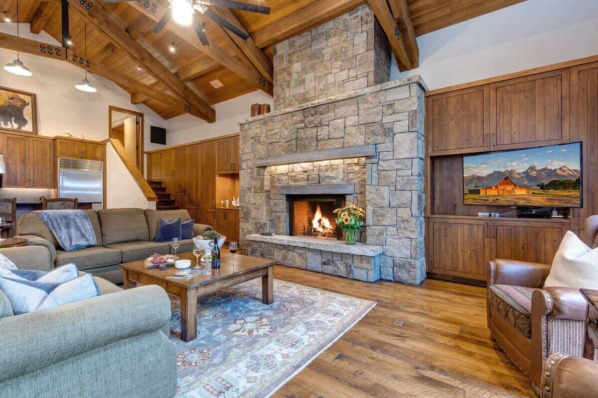 TV, fireplace, offices