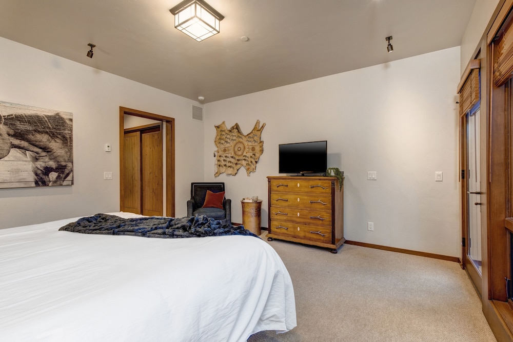 Luxury Granite Ridge Ski Home Walk to Ski! Abode at Fox Run Teton