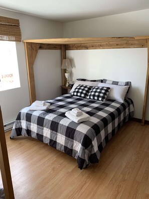 Habitación triple Confort | Ropa de cama de alta calidad, wifi gratis y ropa de cama 