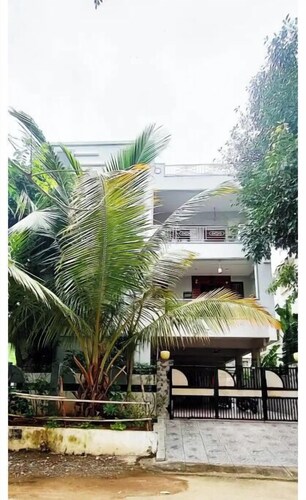 Fully Furnished 2 BHK Home in KPHB with Parking