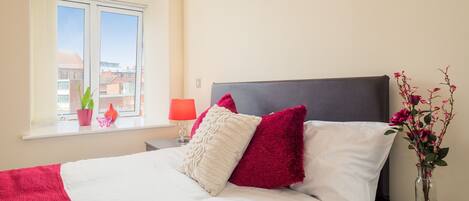 2 室のベッドルーム、アイロン / アイロン台、WiFi (無料)