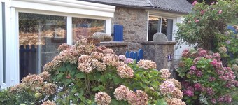 Typical Breton house 20 minutes from the Pink Granite Coast