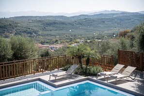 Seasonal outdoor pool - Villa Hibiscus (Platanias)