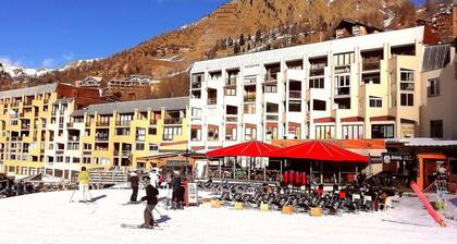 Studio lumineux Ă Isola, balcon sud, prĂšs des pistes