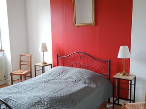 4 habitaciones, wifi gratis y ropa de cama
