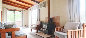 The Early Settler 200 metres from CBD