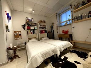 2 chambres, fer et planche à repasser, accès Internet, draps fournis