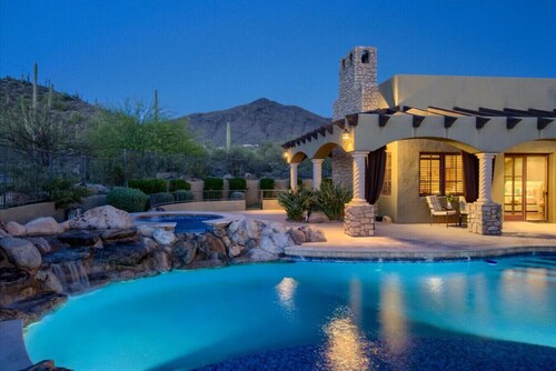 Romantic 4BR Hacienda | Pool, Spa | Close to Town