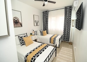 3 bedrooms, in-room safe, iron/ironing board, WiFi - VIUDA'S LUXURY SAMANTHA II BONAO (Bonao)