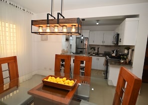 Microwave, oven, stovetop - VIUDA'S LUXURY SAMANTHA II BONAO (Bonao)