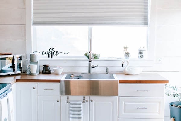 KĂŒhlschrank, Mikrowelle, Ofen, Herdplatte