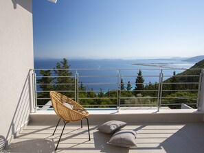 Terrace/patio - Brand New Villa Ionion Theasis Kallisti w/t endless sea view & private pool (Lefkada)