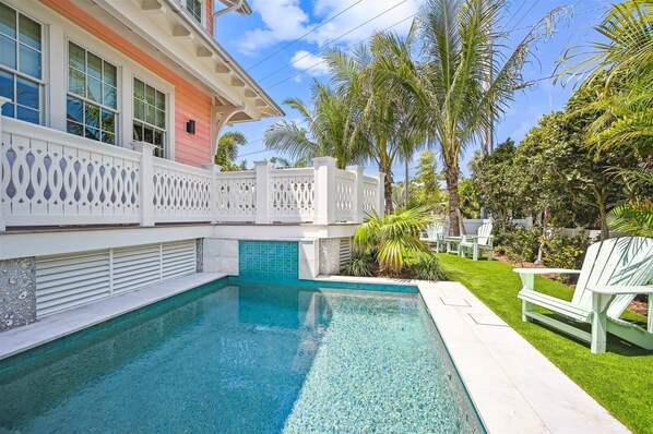 Outdoor pool, a heated pool