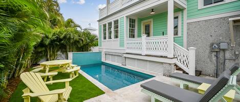 Outdoor pool, a heated pool