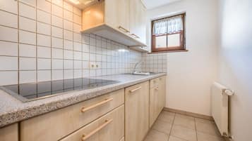 Réfrigérateur, plaque de cuisson, lave-vaisselle, cafetiÚre/bouilloire