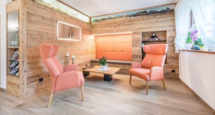 Holiday Apartment "Haus zur Vogelweide App 2" with Mountain View, Balconies & Wi-Fi