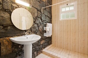 Shower, towels