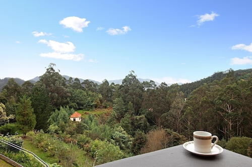 Holiday Home 'Catarina' with Mountain View, Wi-Fi and Air Conditioning