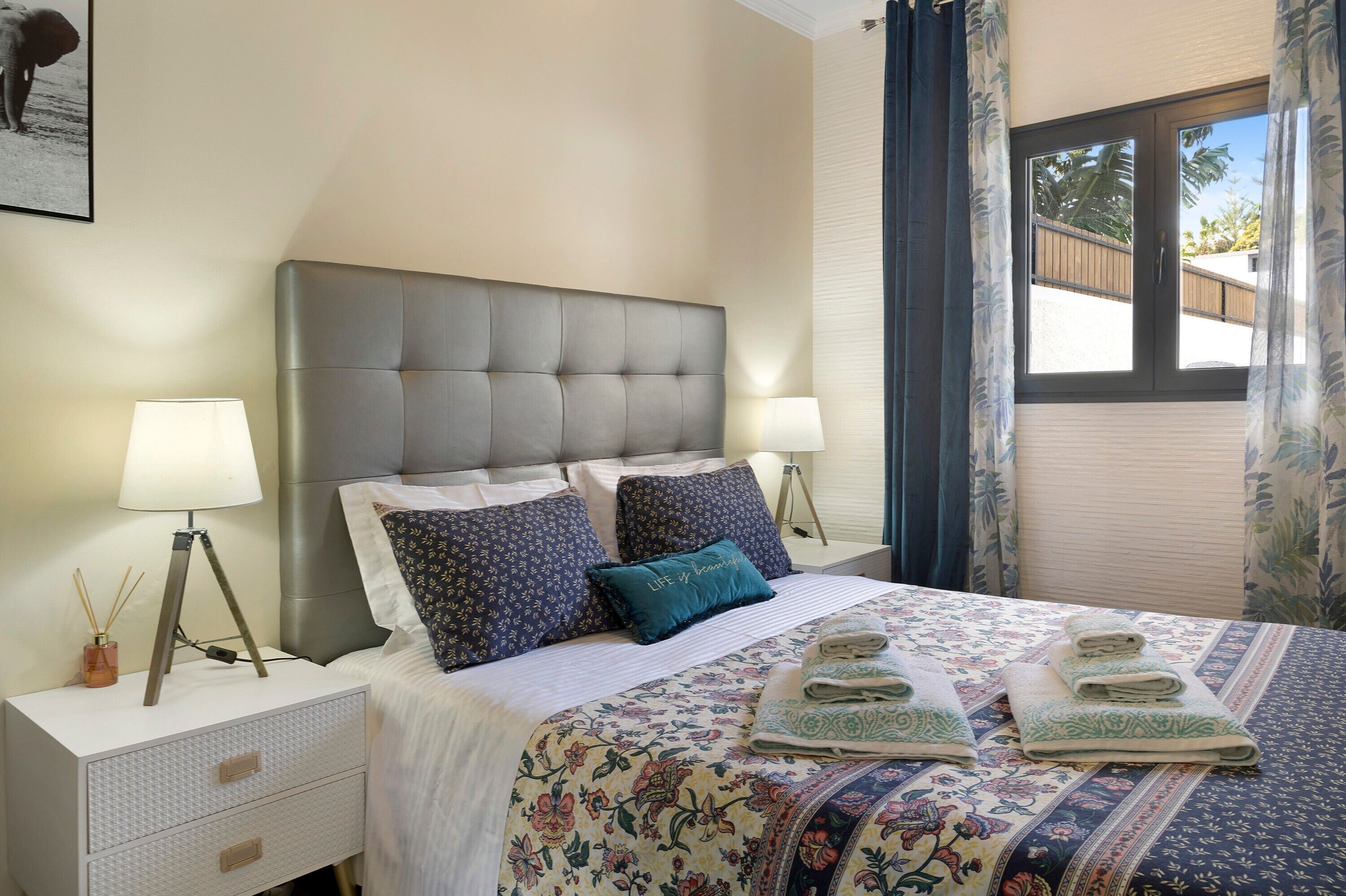 2 slaapkamers, een strijkplank/strijkijzer, gratis wifi, beddengoed