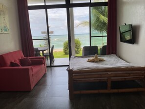 3 bedrooms, free WiFi, bed sheets, wheelchair access