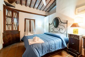 3 quartos, Wi-Fi de cortesia, roupa de cama