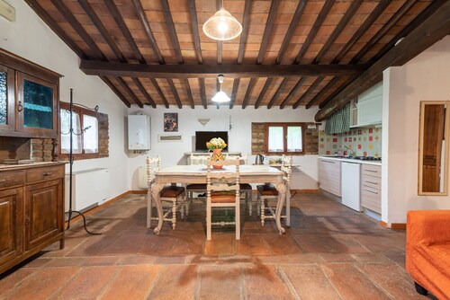 Apartment "La Vecchia Fornace La Casina" with Shared Pool & Wi-Fi