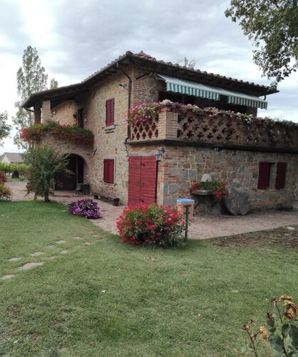 Apartment "La Vecchia Fornace La Casina" with Shared Pool & Wi-Fi
