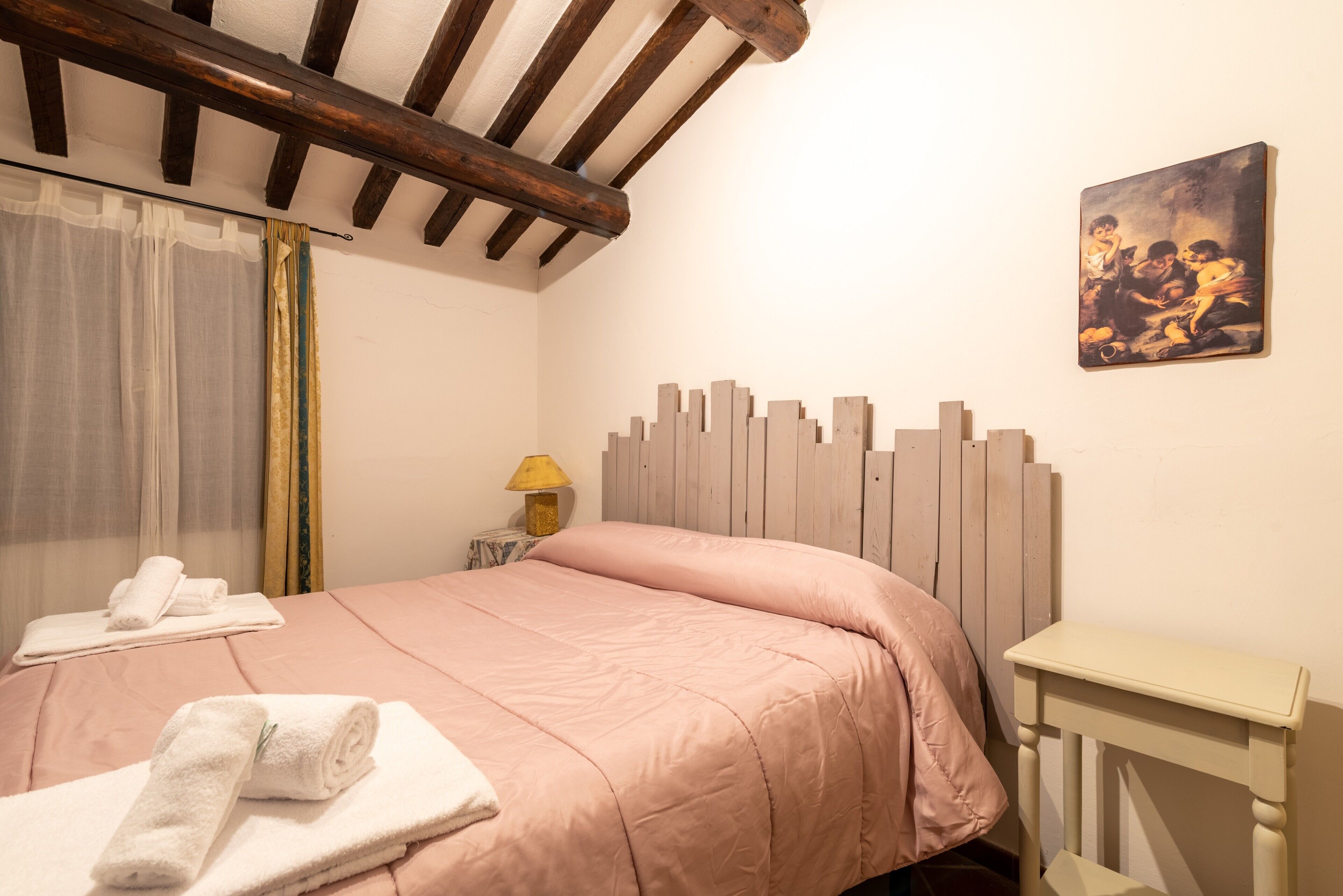 2 quartos, Wi-Fi de cortesia, roupa de cama