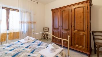 1 bedroom, free WiFi, bed sheets