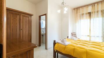 3 bedrooms, free WiFi, bed sheets