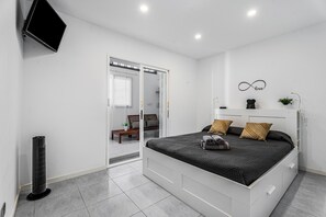 3 chambres, fer et planche à repasser, Wi-Fi gratuit, draps fournis