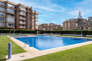 Pool - Apartment "Torrox Beach" with Pool, Garden & Wi-Fi (Torrox)