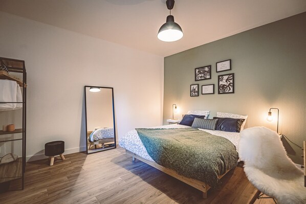 1 chambre, bureau, fer et planche à repasser, Wi-Fi gratuit