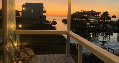 Waterfront Vacation Home with Gulf view- Boaters Paradise