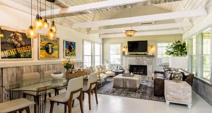 Pecan Tree House at Happiness Ranch | Rustic Charm with Modern Furnishings