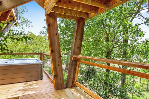 Happiness Ranch - Cypress Tree House | Modern Couples Getaway in Blanco!