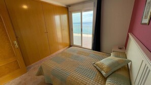 3 bedrooms, iron/ironing board