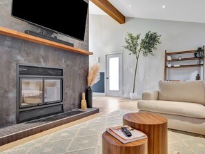 TV, fireplace, offices