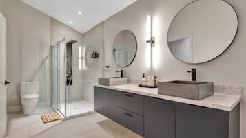 Bathtub, hair dryer, towels
