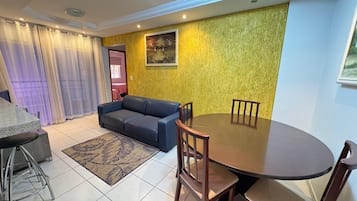 Standard Apartment | Dining