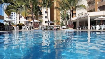 Căn hộ Tiêu chuẩn | Hồ bơi | 7 hồ bơi trong nhà, dù/ô trên bãi biển/hồ bơi, ghế dài tắm nắng