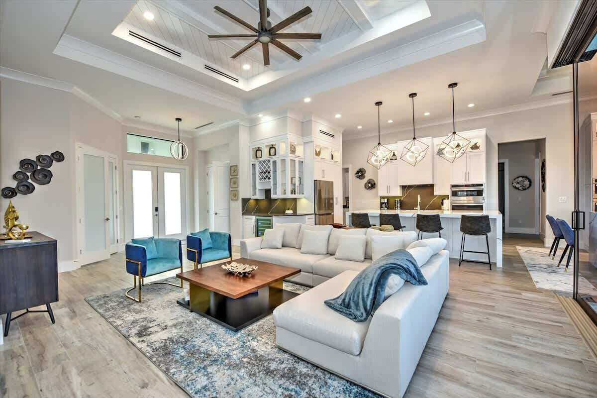 TV, fireplace, offices