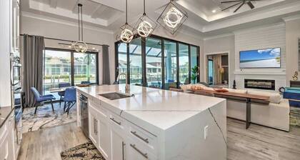 Luxury canal home w/ heated pool & spa!