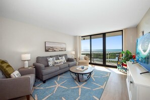 Televisión y oficina 