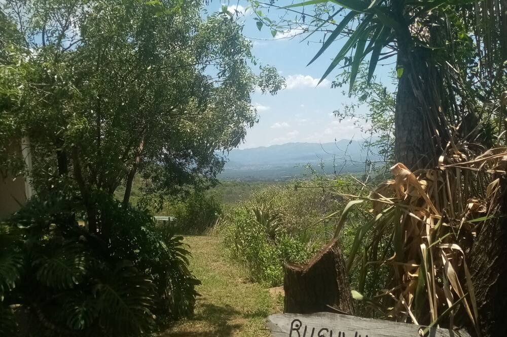 Rustic cottage, stunning views, 1 hour from kruger Park.