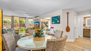 Dining - Stunning Modern Beachfront Resort Vistas (Kihei)