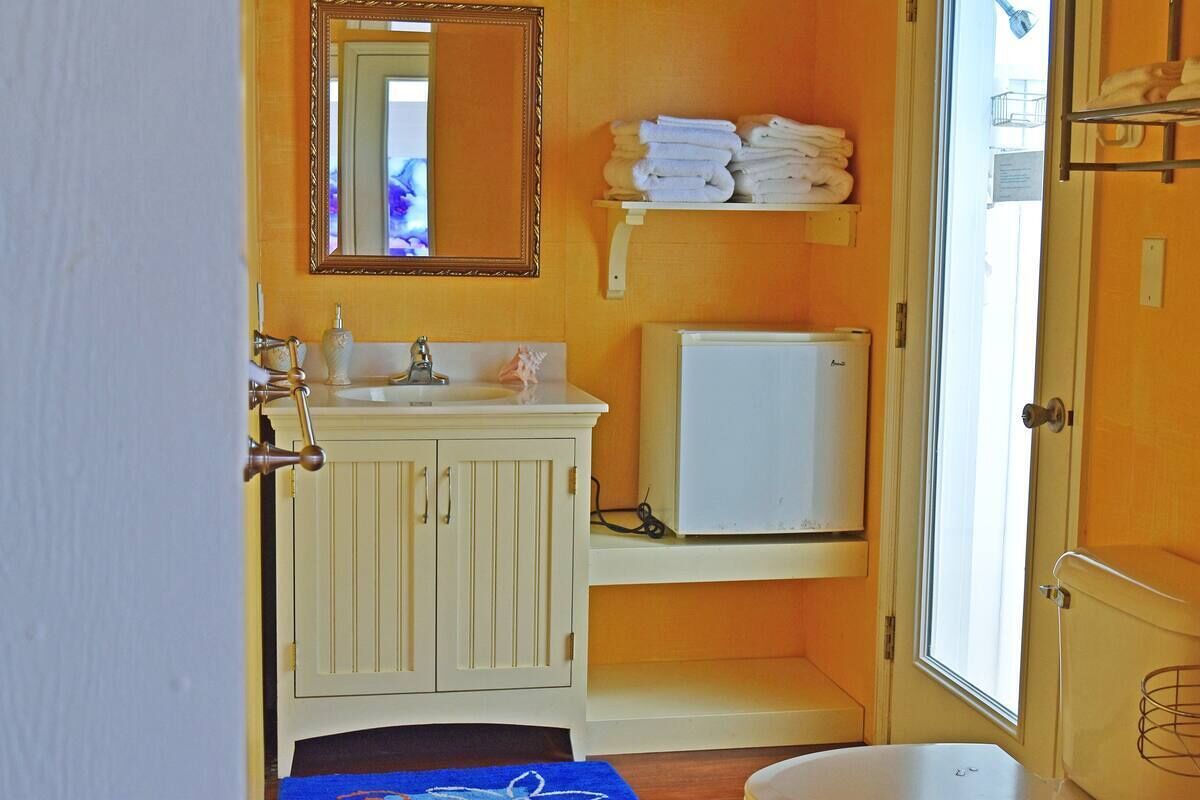 Shower, towels