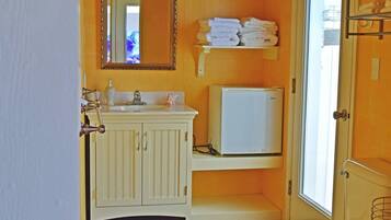 Shower, towels