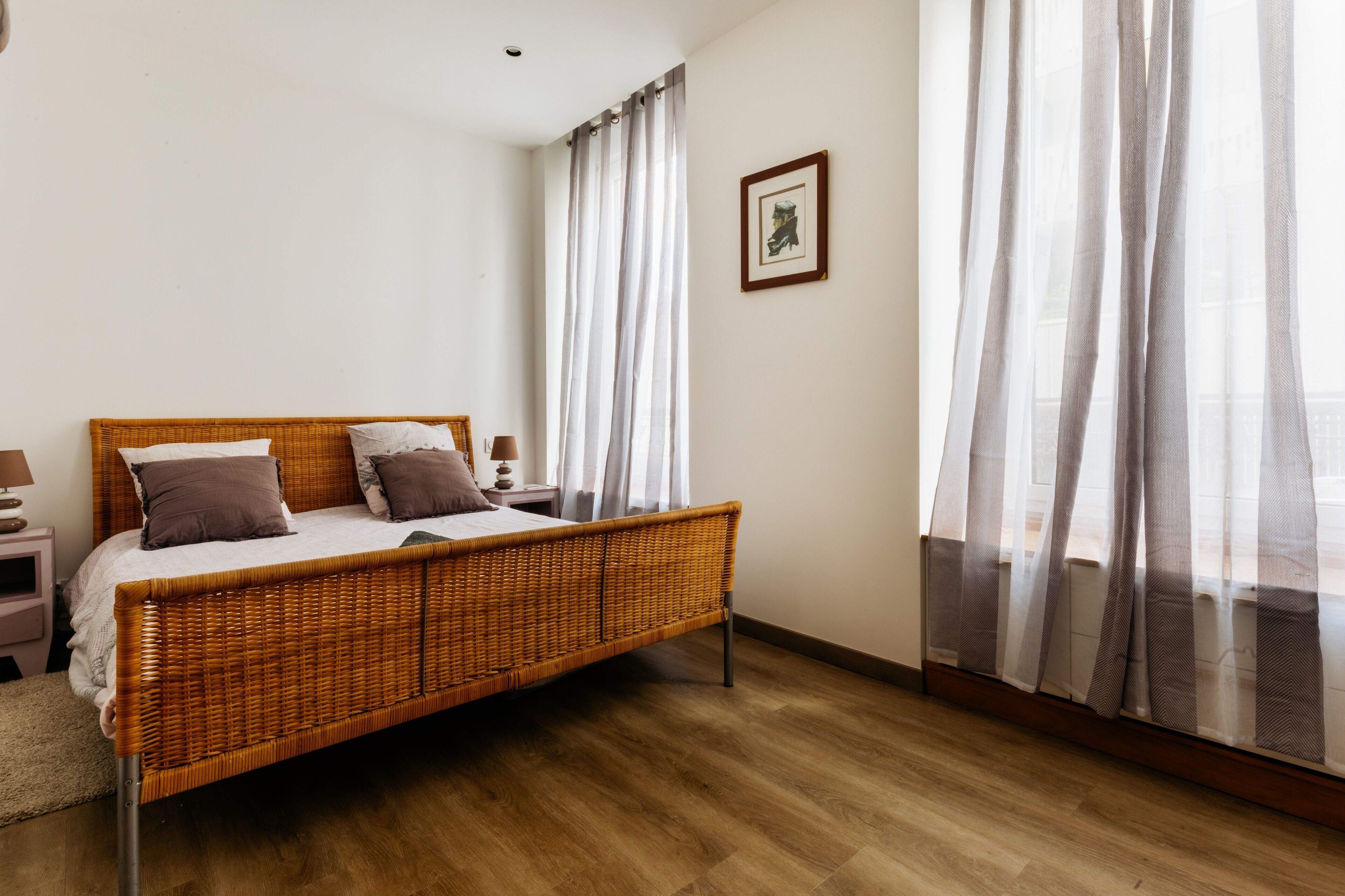 1 slaapkamer, een strijkplank/strijkijzer, beddengoed