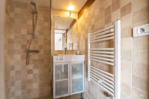 Kostenlose Toilettenartikel, Haartrockner
